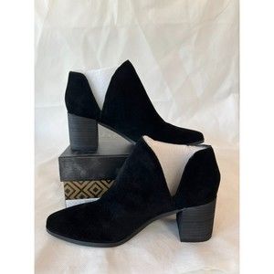Charles David Womens cutout black Notched Block Heel Bootie Suede Size 6M US